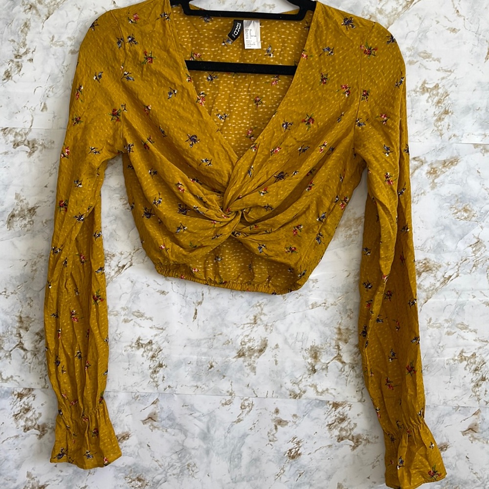 H&M Divided Floral Cross Over Front Cropped Long Sleeve l SIZE 0
